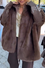 Plüschmantel mit Kapuze